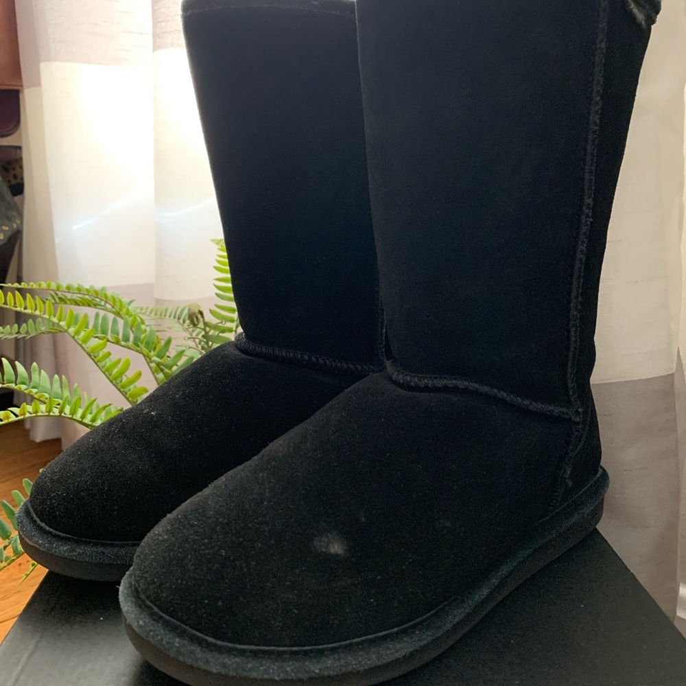 Black Bearpaw boots